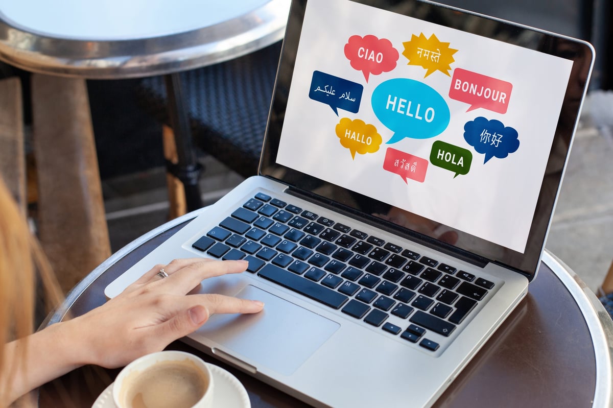 Estudiante aprendiendo idiomas